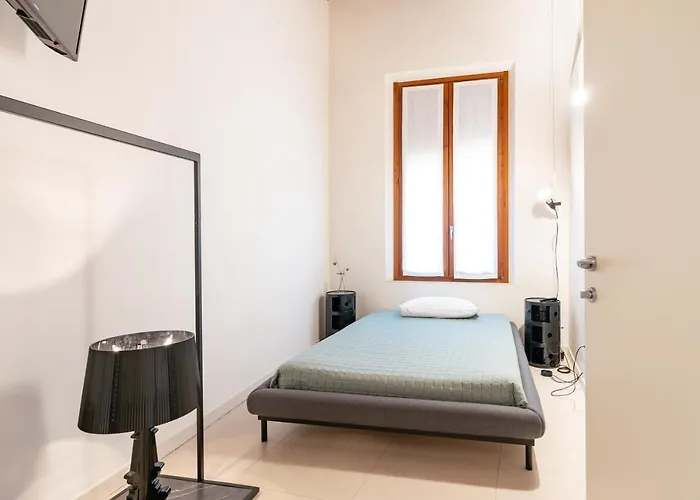 Delle Scienze 11 * Φεράρα